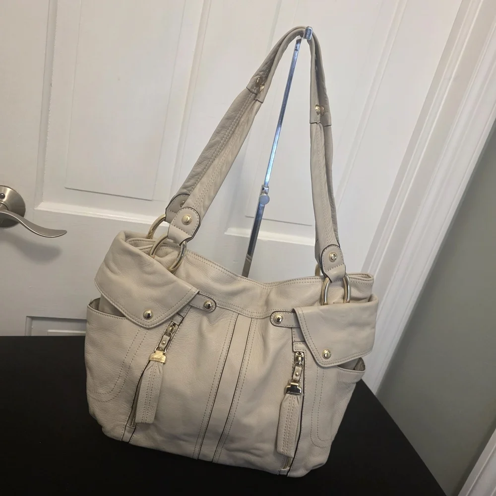 B. Makowsky Bone In Color Fully Lined Leather Hobo Style Bag, Casual